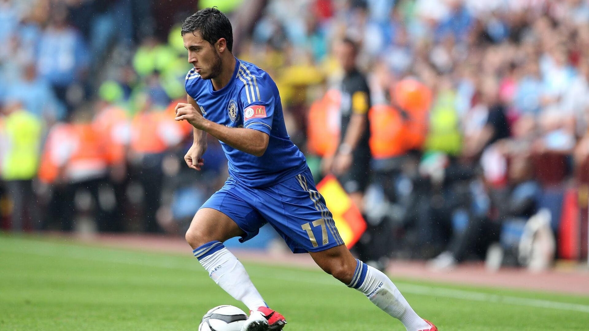 开云网页-切尔西与卡拉巴赫战平,防守漏洞难掩,切尔西的卡希尔